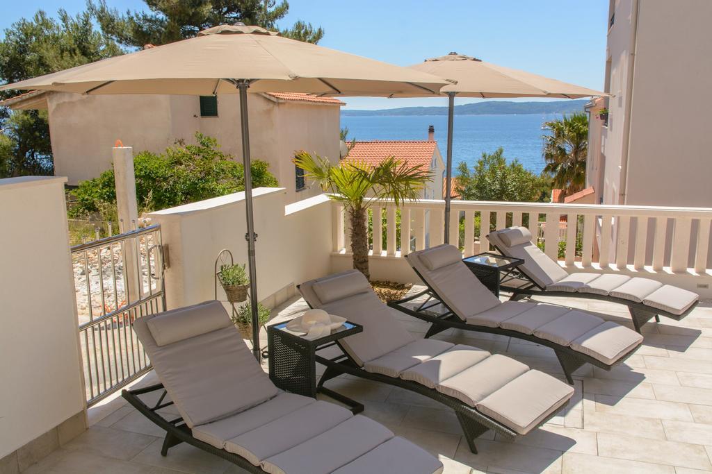 Apartments Villa Atlantis Trogir Extérieur photo