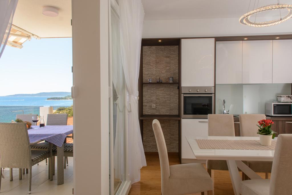 Apartments Villa Atlantis Trogir Extérieur photo