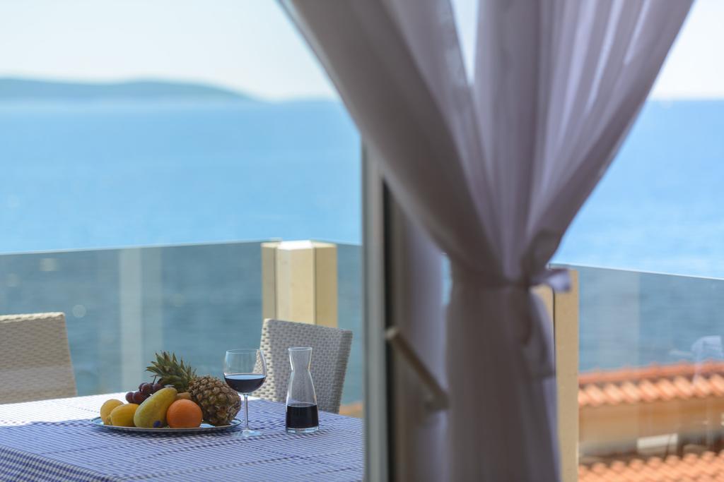 Apartments Villa Atlantis Trogir Extérieur photo