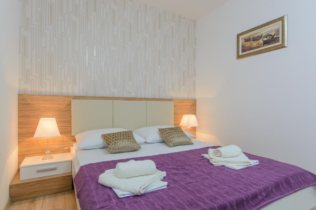 Apartments Villa Atlantis Trogir Extérieur photo