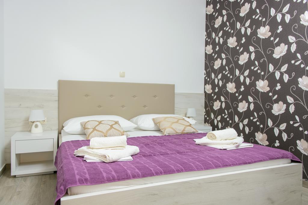 Apartments Villa Atlantis Trogir Extérieur photo