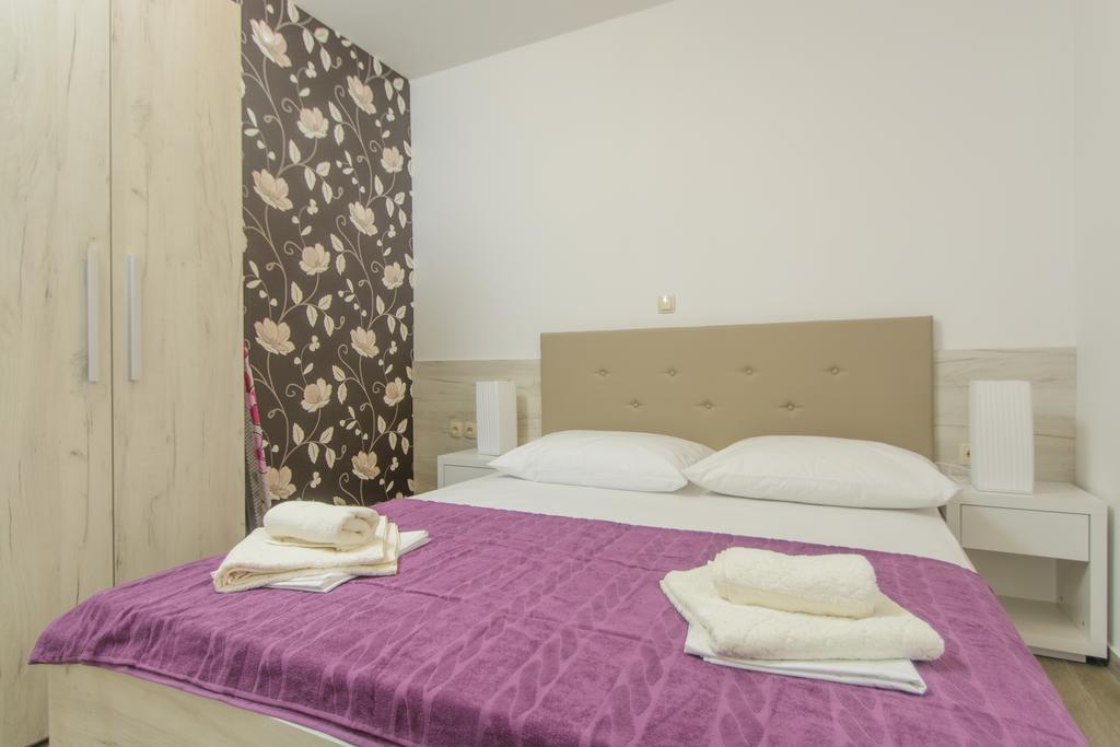 Apartments Villa Atlantis Trogir Extérieur photo